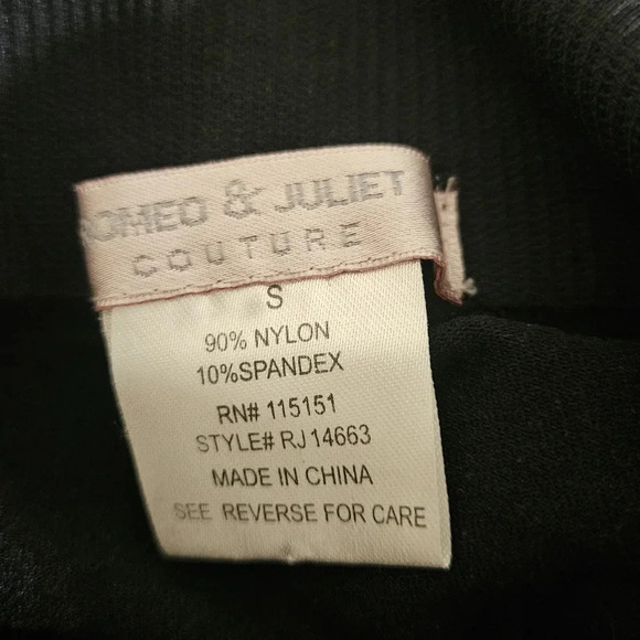 Romeo & Juliet Couture Leggings - Picture 4 of 4